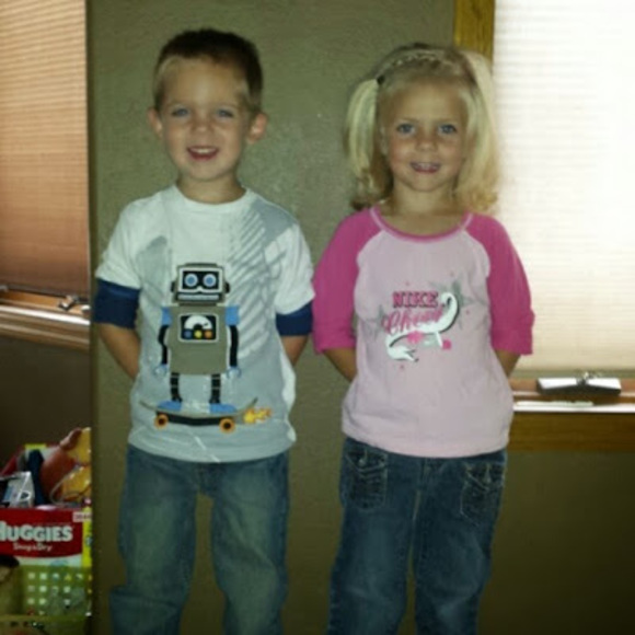 Meet your Posher, Laura - Picture 1 of 1